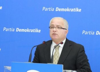 Emri tij mungonte në listat e Këshillit Kombëtar; Spaho: Me këtë ekip PD më afër hënës se pushtetit