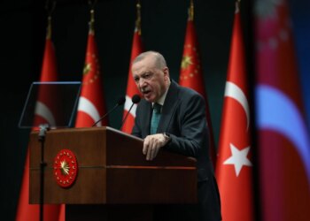 Erdogan ndërhyn në krizën SHBA-Iran, mbështet marrëveshjen dhe hapjen e Hormuzit
