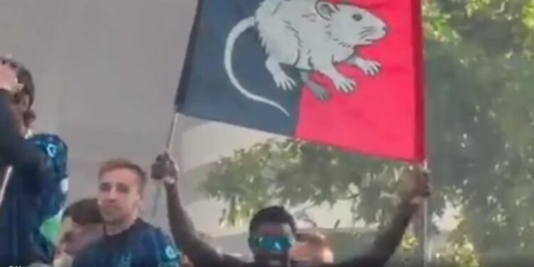 Festa e Interit, Thuram dhe parrulla anti-Milan me imazhin e miut; më pas vjen referimi për Ambrosinin