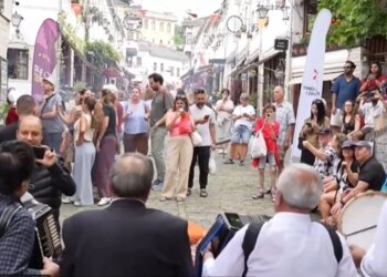 Festë në Sokak, Gjirokastra ndez netët e verës me muzikë, traditë dhe polifoni