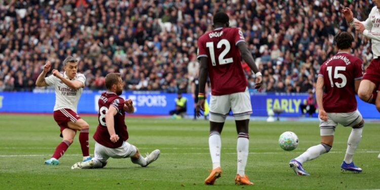 Fitore drithëruese e Arsenalit, Topçinjtë mposhtin edhe West Ham dhe marshojnë drejt titullit