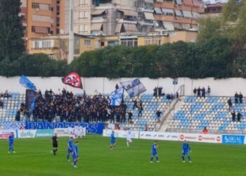 Fitore e florinjtë e Tiranës: bardheblutë mposhtin Teutën dhe e fusin në vallen e mbijetesës