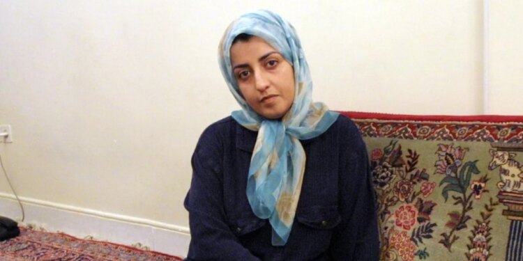 Fituesja iraniane e Çmimit Nobel për Paqen në gjendje kritike për jetën; burgu ka dëmtuar shëndetin e saj