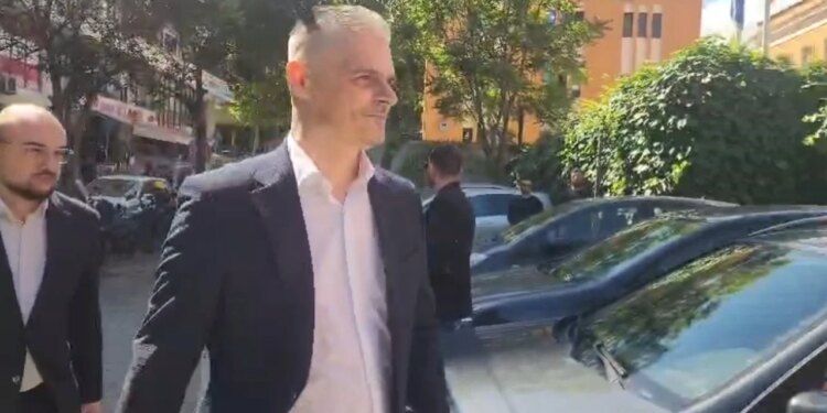 Gjyli dhe Elezi paraqiten në Gjykatën e Posaçme për korrupsion dhe shkelje të barazisë në tendera