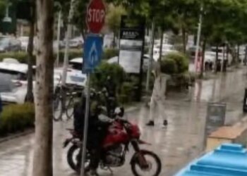 Grabitje me armë në argjendari në Kamëz, shoqërohen disa persona
