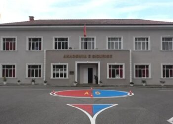Helmimi i studentëve në Akademinë e Policisë, prokuroria kërkon nga AKU: A janë bërë kontrolle periodike?