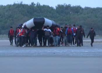 Hetimi i BBC nxjerr skemën e kontrabandës: Biznese britanike dyshohet të përdoren për pagesat e kalimeve me gomone