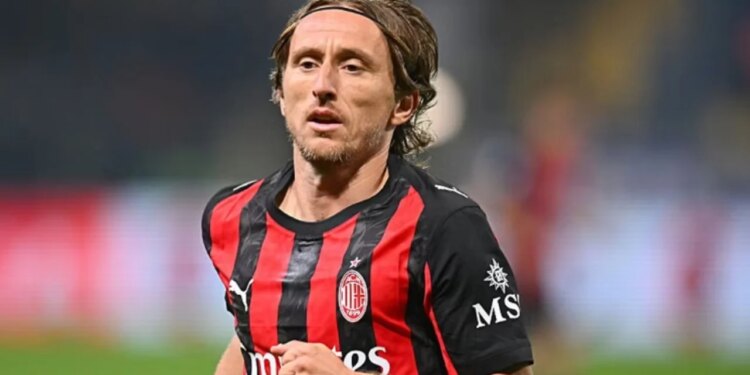 I rraskapitur dhe i zhgënjyer / Largimi i Modric nga Milani i pashmangshëm, drejt rikthimit te Reali