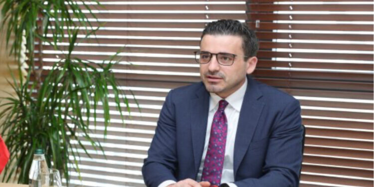 💥Denoncimi tronditës:SPAK drejt Doganave?- Drejtori doganave Besmir Beja kërkon 500 mijë euro ryshfet në muaj nga vartësit, terror ndaj doganierëve!