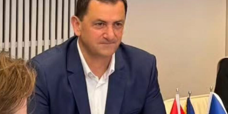 💥Vangjel Tavo e “bën baltë”/Rikonstruksioni i rrugës në Borsh/ Fituesi shpallet me ofertë pranë fondit limit, gara me vetëm 2 operatorë