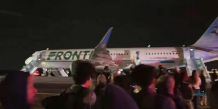 Incident i pabesueshëm në aeroportin e Denverit: avioni godet një burrë që ecte në pistë