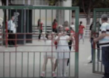 Inside Story/ Kush do të kontrollojë dhënat sensitive të fëmijëve nga kamerat në shkolla? Frika e pasojave psikologjike