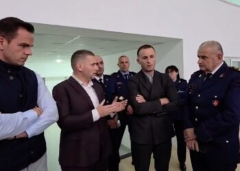 Intensifikohet bashkëpunimi mes Policisë së Shtetit dhe ARRSH-së për rritjen e sigurisë rrugore
