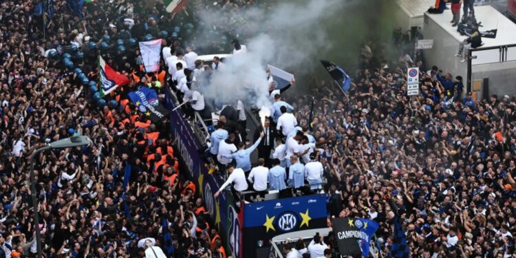 Inter, gati festa në SanSiro të ezauruar dhe në rrugët e Milanos; Kupa e Italisë mund të presë
