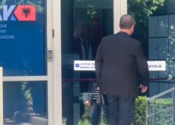 Ish-kryetari i bashkisë së Tepelenës, Tërmet Peçi paraqitet në SPAK