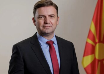 Ish-ministri i Jashtëm i Maqedonisë së Veriut: Himni shqiptar harrua në VLEN, ndaluan shqipen, nënçmuan vullnetin e popullit