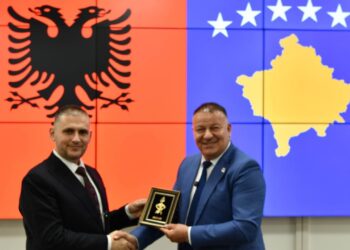 Jam mes vëllezërve — Hita vizitë zyrtare në Policinë e Kosovës, bashkëpunim i vazhdueshëm për sigurinë e qytetarëve tanë