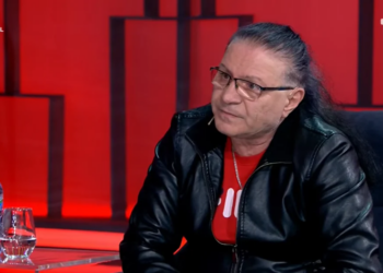 Këngëtari Gjergj Jorgaqi rrëfen: U thyen xhamat, u ça dera; u bë rrëmujë dhe njerëzit u mblodhën
