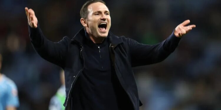 Klubi anglez në Premier League bën lëvizje të papritura dhe kërkon shërbimet e Frank Lampard
