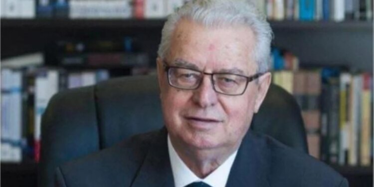 Kush ishte Profesori Servet Pëllumbi: nga drejtimi PS-së me Nanon në burg te kreu i Kuvendit para opozitës