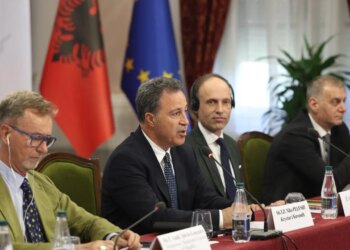 Kuvendi dhe BE nisin projektin për modernizimin e veprimtarisë parlamentare, Peleshi: Duhet të ecim me ritmin parlamenteve europiane