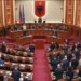 Kuvendi nderon jetën dhe veprën e ish-kryetarit Servet Pëllumbi, mban 1 minutë heshtje
