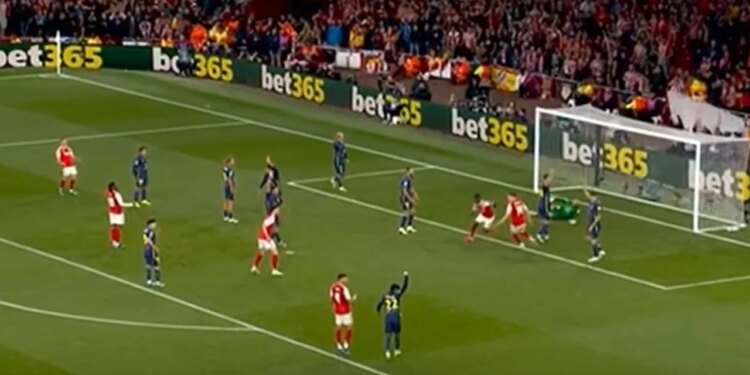 LIVE Arsenal-Atl.Madrid: Gjysmëfinalja zhbllokohet në fund të pjesës së parë, Saka kalon Topçinjtë në avantazh (Video)