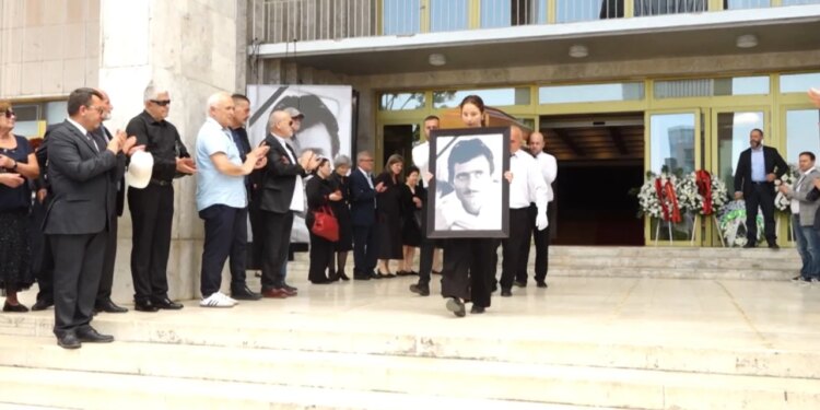 Lamtumirë Birçe Hasko: aktori që la gjurmë në kinemanë shqiptare përcillet me nderime