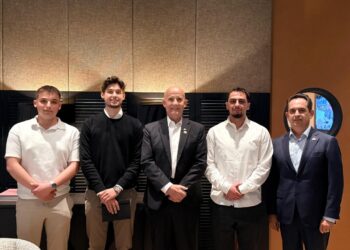 Lëvizja studentore në Shkup takohet me kongresmenin amerikan Ademi: Nuk do të pranojmë kthim prapa në çështje kombëtare