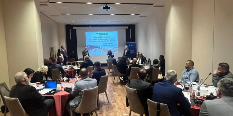 Lufta ndaj krimit, pastrimit të parave: Ambasada e SHBA nis trajnimin e zyrtarëve të Shqipërisë, Kosovës dhe RMV
