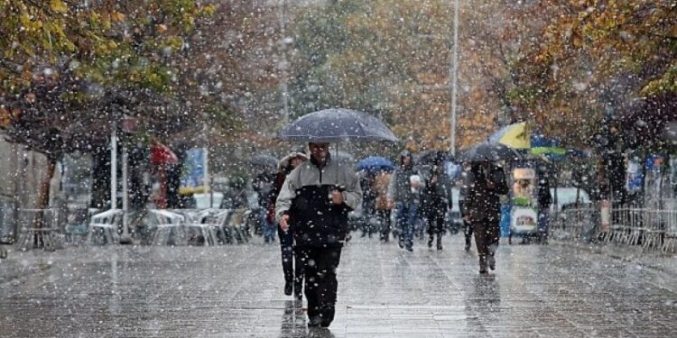 Maj me borë dhe temperatura rekord në Greqi, një dimër i papritur në zemër të pranverës
