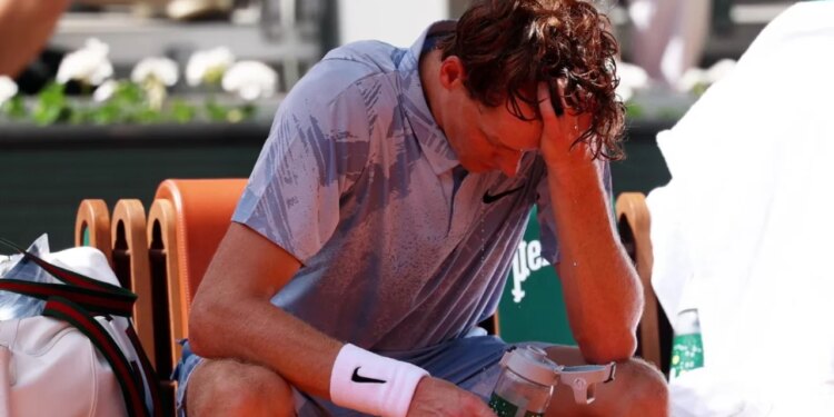 Makth për Sinner: numri 1 i Botës eliminohet nga Roland Garros, edhe pse ishte pranë kualifikimit