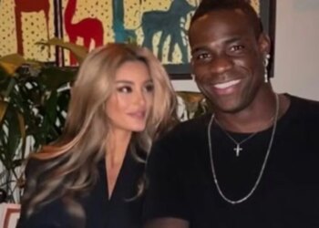 Mario Balotelli sërish buzëqesh, sulmuesi italian tregon partneren e tij të re