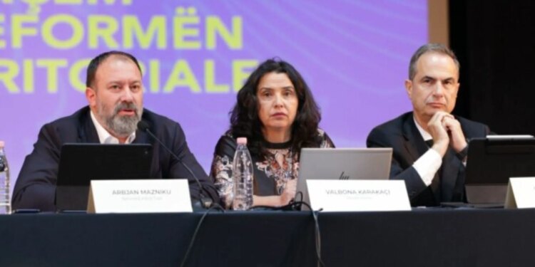 Mazhoranca-opozita në Vlorë për Reformë Territoriale; Mazniku: Mos fokus vetëm te territori. Boçi: Përmirësojmë gabimet e 2014