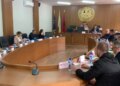 Mbledhja e Këshillit Bashkiak në Bulqizë dështon për herë të tretë, me tensione dhe debate mes mazhorancës dhe opozitës