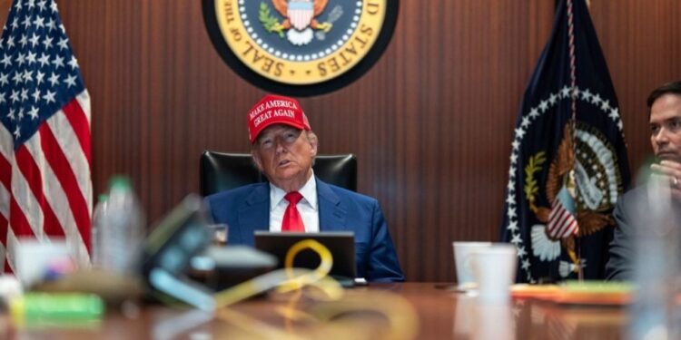 Mbyllet mbledhja e Presidentit amerikan në Shtëpinë e Bardhë; Trump ende pa vendim për tensionet me Iranin