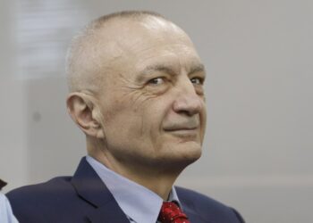 Më duhen 200 mijë, Meta sqaron mesazhin me Ismailajn për dosjen CEZ-DIA: Eurot ekzistojnë vetëm në...