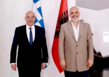 Ministri grek i Mbrojtjes viziton Tiranën, pritet të takohet me kryeministrin Rama