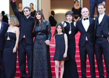 Monica Bellucci shkëlqen në Festivalin e Filmit në Kanë me një fustan elegant