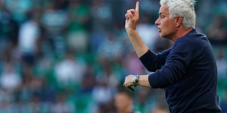 Mourinho, krahasim befasues: Milito më i fortë se Lautoro; asnjë i Interit aktual nuk luante te skuadra ime