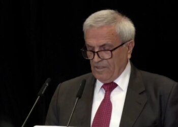 Namik Dokle i jep lamtumirën Servet Pëllumbit, profesor i socialistëve, sinonim i ndershmërisë, kujton aeroportin para 30 vitesh