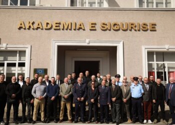 Ndihma për Antiterrorin: Ambasada Amerikane në Tiranë përgëzon 24 diplomantë të kursit Aftësi për Vëzhgimin e Sjelljes
