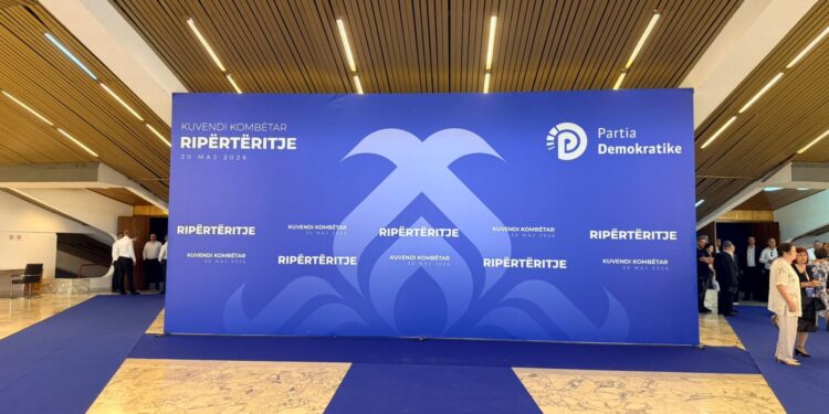 Në Kuvendin Kombëtar të Partisë Demokratike zbulohen emrat e kandidatëve në fletët e votimit