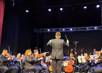 Në Lezhë, publiku mirëpriti koncertin e Orkestrës Simfonike të Forcave të Armatosura