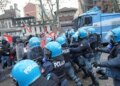 Në Torino, protesta të dhunshme; qindra përplasen me policinë gjatë manifestimeve të 1 Majit
