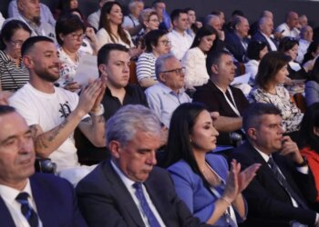 Nga Stresi te vajza e Nishanit, djali i Olldashit dhe Hajdarit, kush u bë anëtar Këshillit të PD