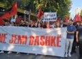 Nis protesta në kryeqytet: rinia marshon drejt ambasadës maqedonase, krah studentëve shqiptarë në RMV për drejtën e shqipes