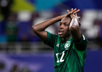 Odisea e futbollistit të kombëtares së Arabisë Saudite: martohet, i vjedhin pasaportën dhe nuk i bashkohet kombëtares