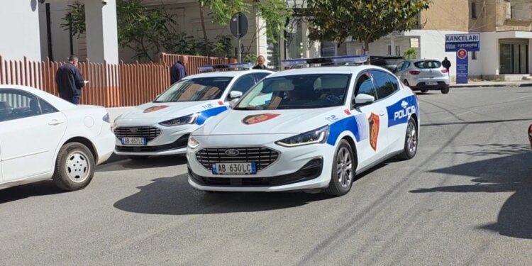 Operacioni antidrogë Grupi: arrestuarit mbërrijnë në Gjykatën e Elbasanit, pritet njohja e masës së sigurisë