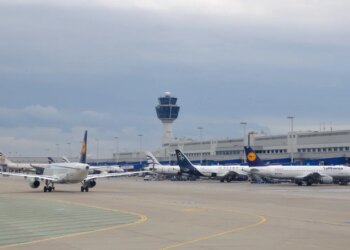Panik në aeroportin e Athinës: avioni me 184 persona në bord pëson defekt dhe bën ulje emergjente